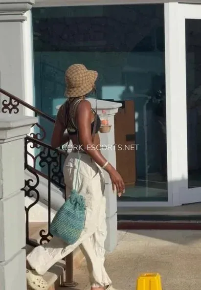 Cork escorts Laura — 6